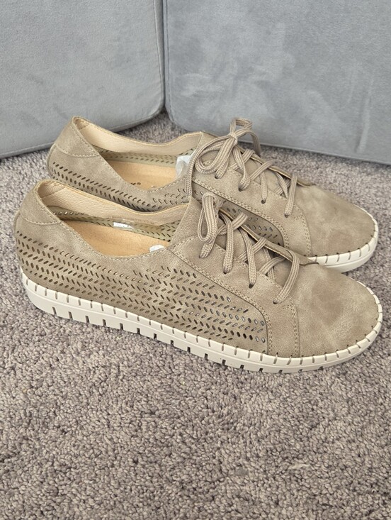 easy street Shoes - easy street Taupe/Beige "Brodie" Perforated Lace-Up Sneakers, Sz7.5, NWOT